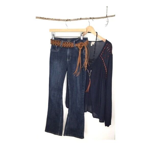 𝅺RIDERS by Lee Bootcut Jeans - Picture 1 of 9